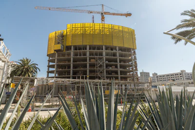 With one crane, Morley Construction was able to complete one floor a week at the San Diego condo project.