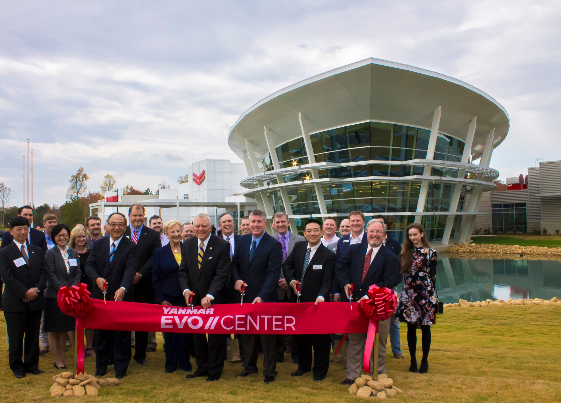 Yanmar Evo Center Ribbon Cutting 03