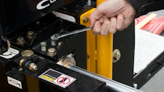 Adjusting Extension Slide Track 5a133dde7f20a
