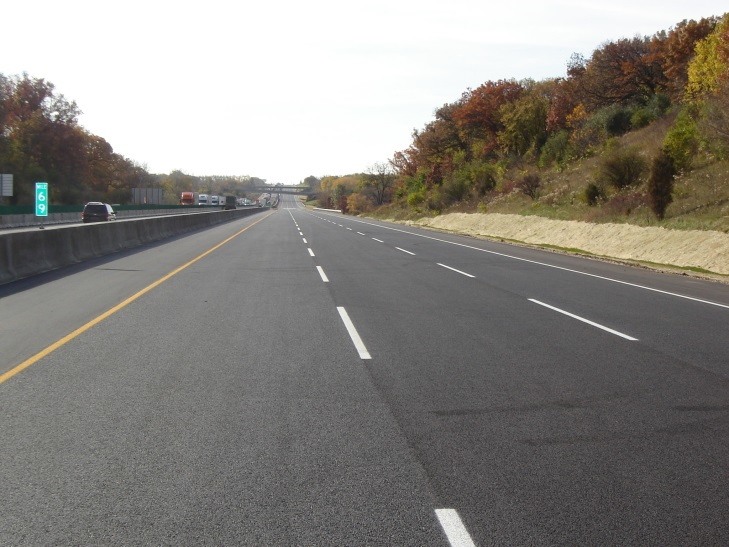 The Tollway has steadily implemented these best practices in construction over the past 12 years, producing new standards and policies for pavements, materials and recycling. The Tollway recently reviewed construction costs and found the adoption of more innovative and sustainable material specifications saved an estimated $247.5 million between 2004 and 2017.