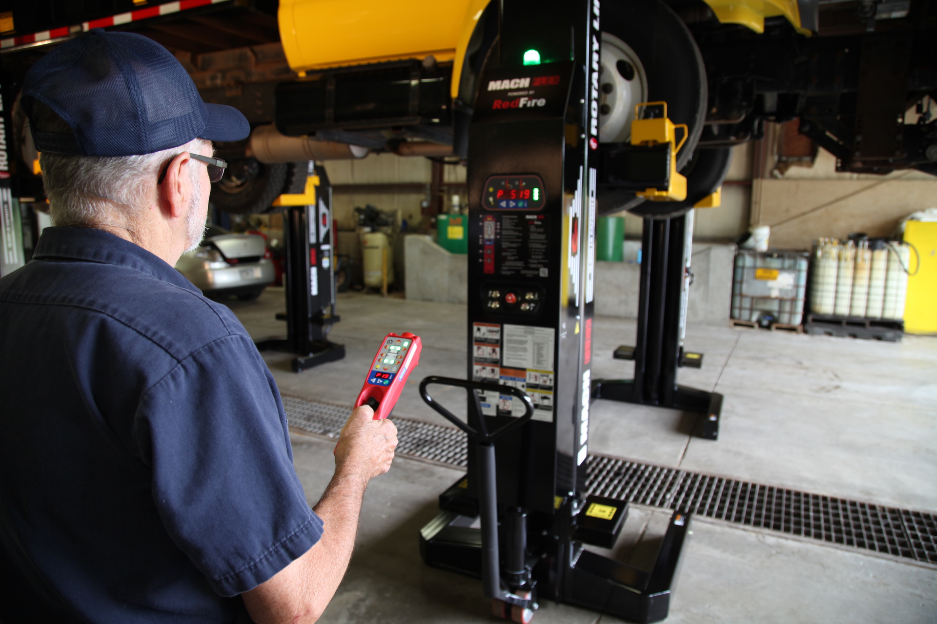 Rotary Lift Mach Flex With Truck