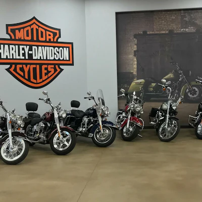 Working off the Harley-Davidson color palette, Prep Concrete used Endurable's Pronghorn and Milk Chocolate colors with a matte finish Endurable sealer to highlight the merchandise.