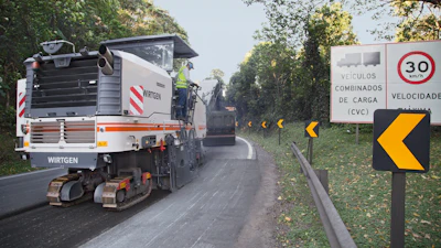 The W 200 large milling machine provides a wide range of applications from surface course rehabilitation through complete pavement removal to fine milling jobs.
