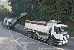 Site Manager Cleiton Farias de Jesus also appreciates the eco-friendly technologies of the W 200. They play a key role in ensuring that his company meets the ISO 14001 Environmental management standard.