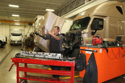 Freightliner’s target with Elite Support is to average 72 hours per truck to get in the door, get diagnosed and get repaired.