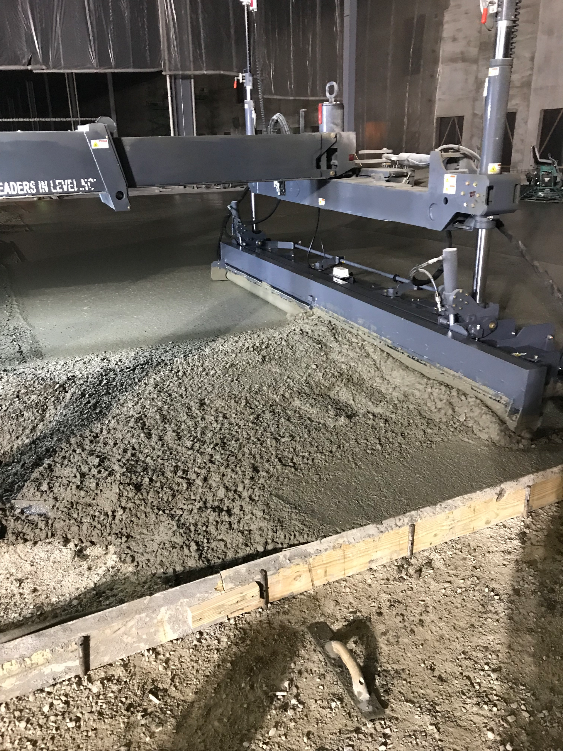 Figure 1: An example of Best Practice. Overlap of the screed head for high tolerance floor.