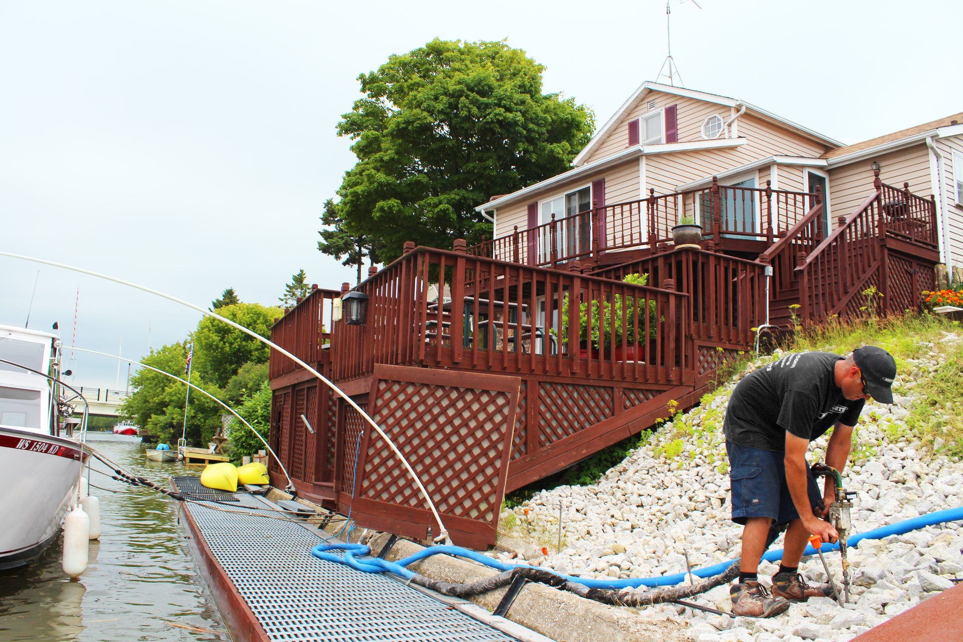 Sea Walls can be reinforced and stabilized while mitigating future deterioration of wave and wake action.