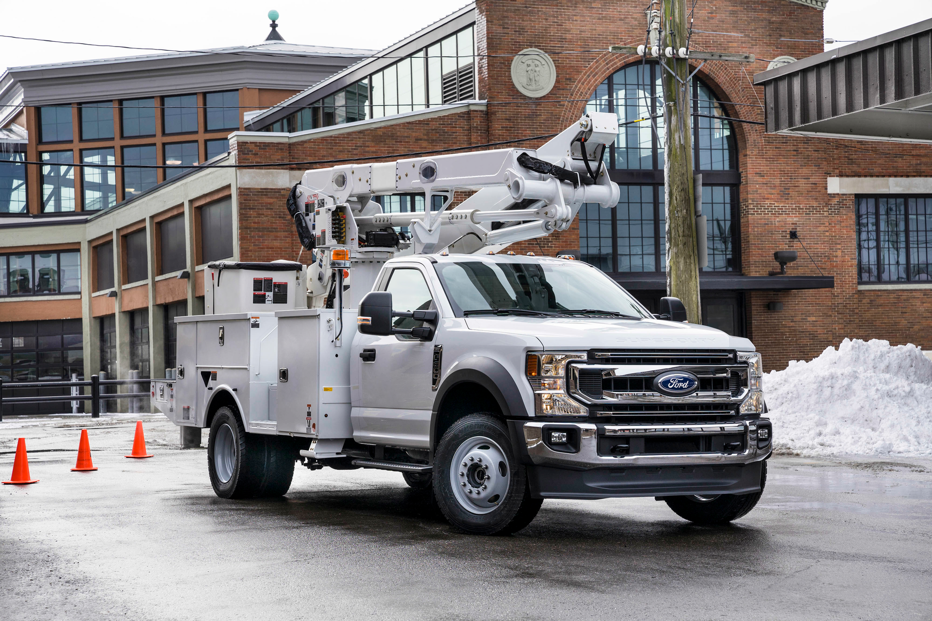 The new Ford F-600 offers a maximum GVWR of 22,000 lbs. and fills a niche between the company's current F-550 and the larger F-650.