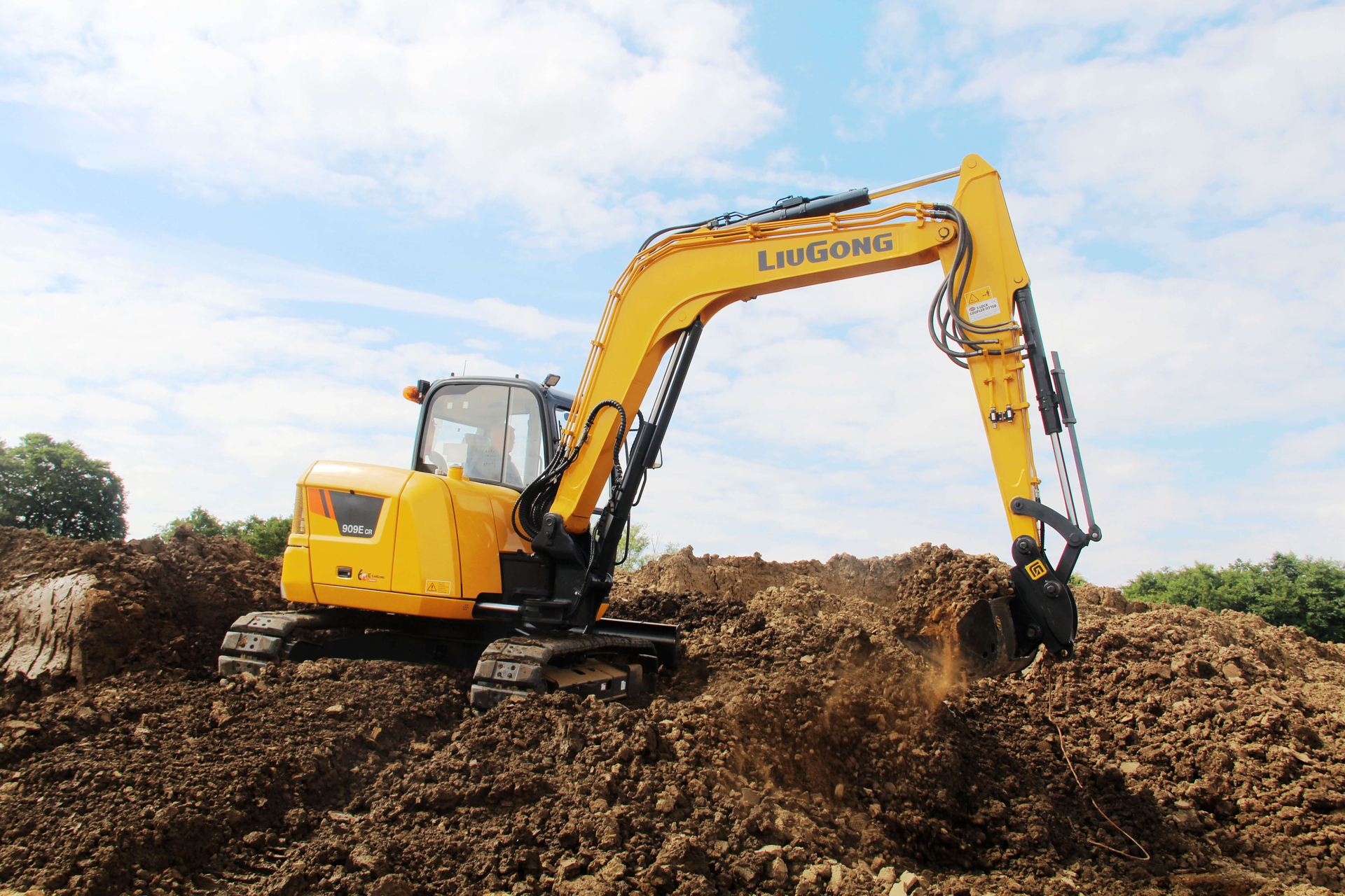 909ECR compact excavator
