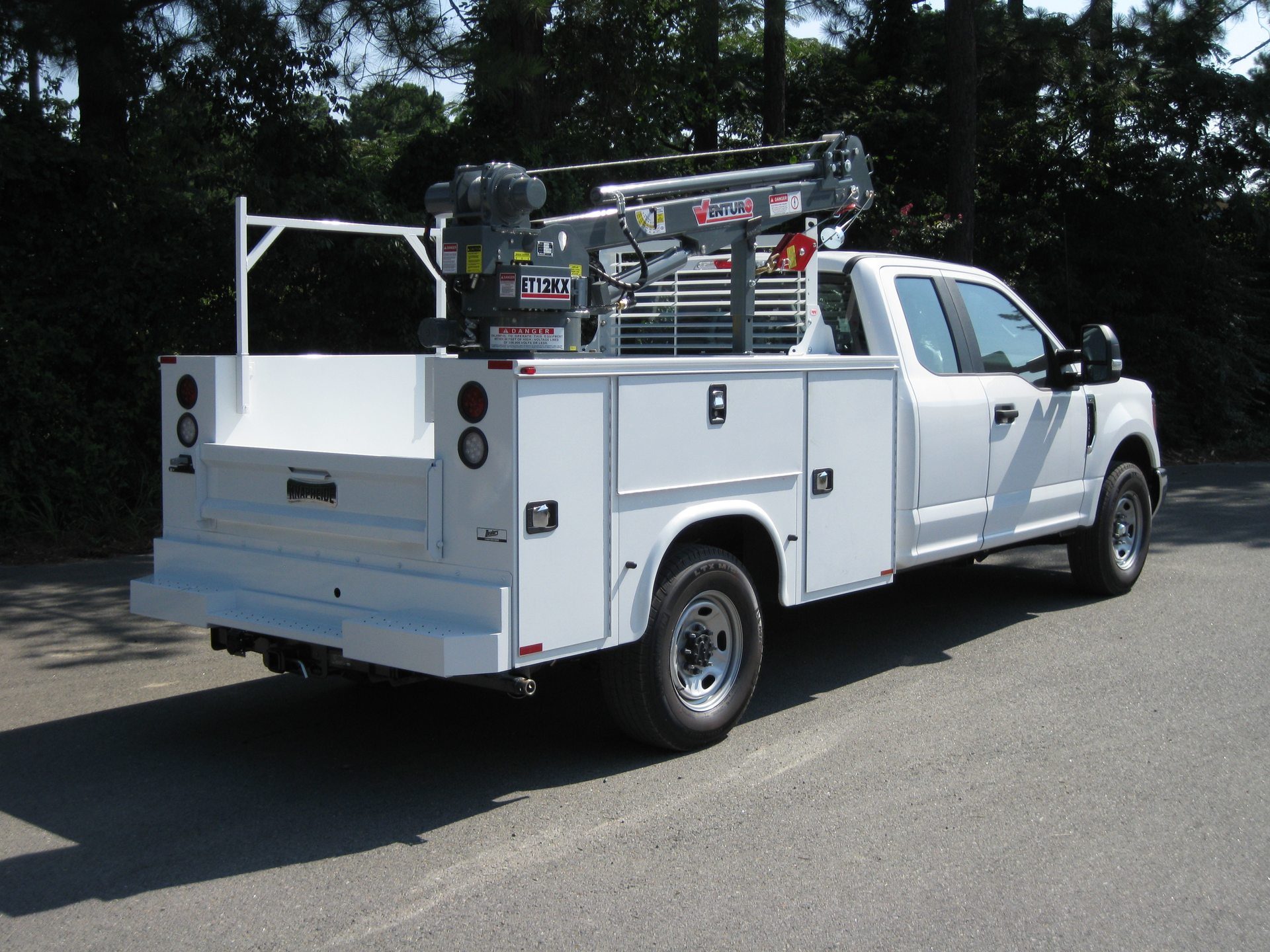 The Venturo ET12KX-P electric-hydraulic service crane can be installed on trucks with a minimum 8,800-lb. GVWR. It features a 12,000-ft.-lb. rating and a 3,500-lb. maximum capacity.