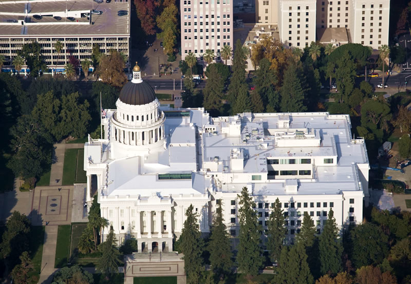 Tricorp Group re-roofed the California State Capitol building, replaced mechanical roof units, and finished interior renovation.