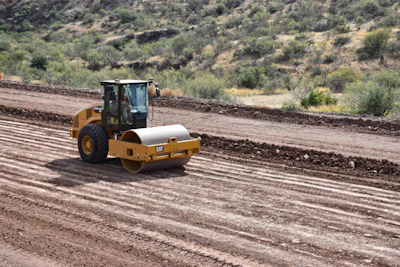 Cat COMMAND for Soil Compaction is an operator-assisted technology that automates the soil compaction process and helps contractors achieve compaction quality.