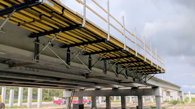 Doka's ParaTop Bridge Overhang formwork is a system that can be used for precast concrete and steel-composite bridges.