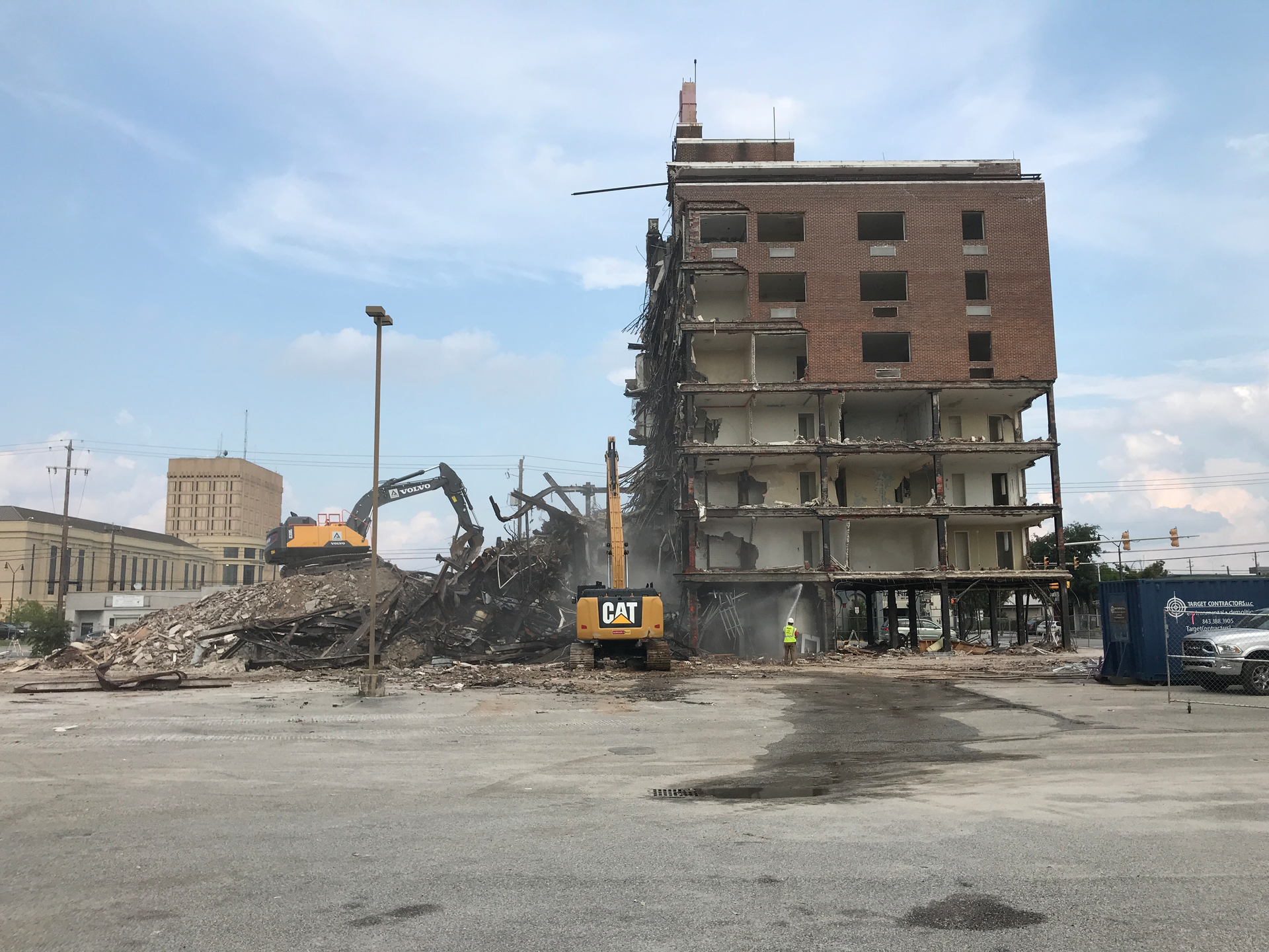 Target Contractors demolishing the Florentine building in Florence, SC.