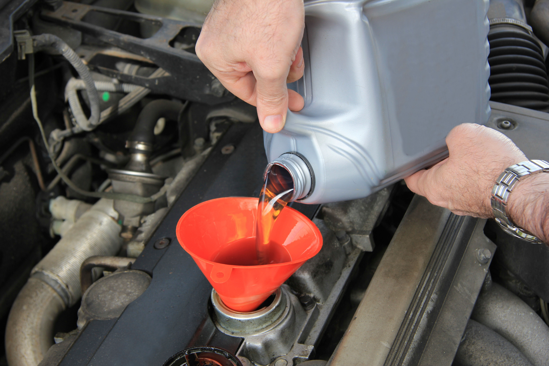 Engine Oil I Stock 000046089256 Double