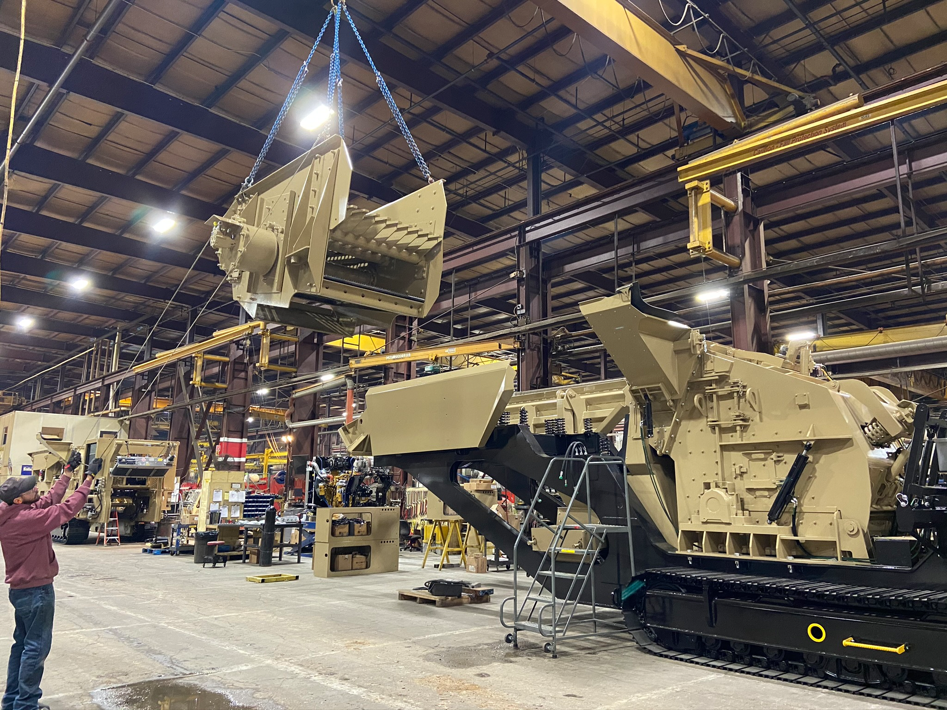 Kolberg-Pioneer’s hybrid-powered FT4250CC mobile impactor plant, launched at ConExpo, features a hybrid power option offers allows producers flexible power options in one package.