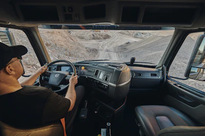 The Volvo VHD features Volvo Dynamic Steering (VDS) and the next generation of Volvo Active Driver Assist (VADA).