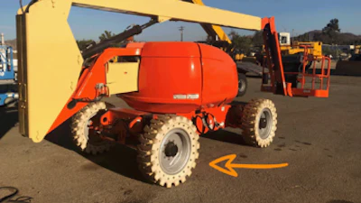 Solid tires in non-marking rubber protect finishes with no downtime due to flat tires.