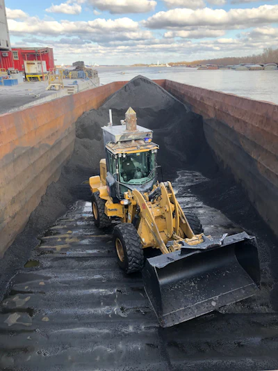 Cat Command remote control technologies enable a user to run equipment from a remote location on or off site, making work safer, more convenient and more comfortable.