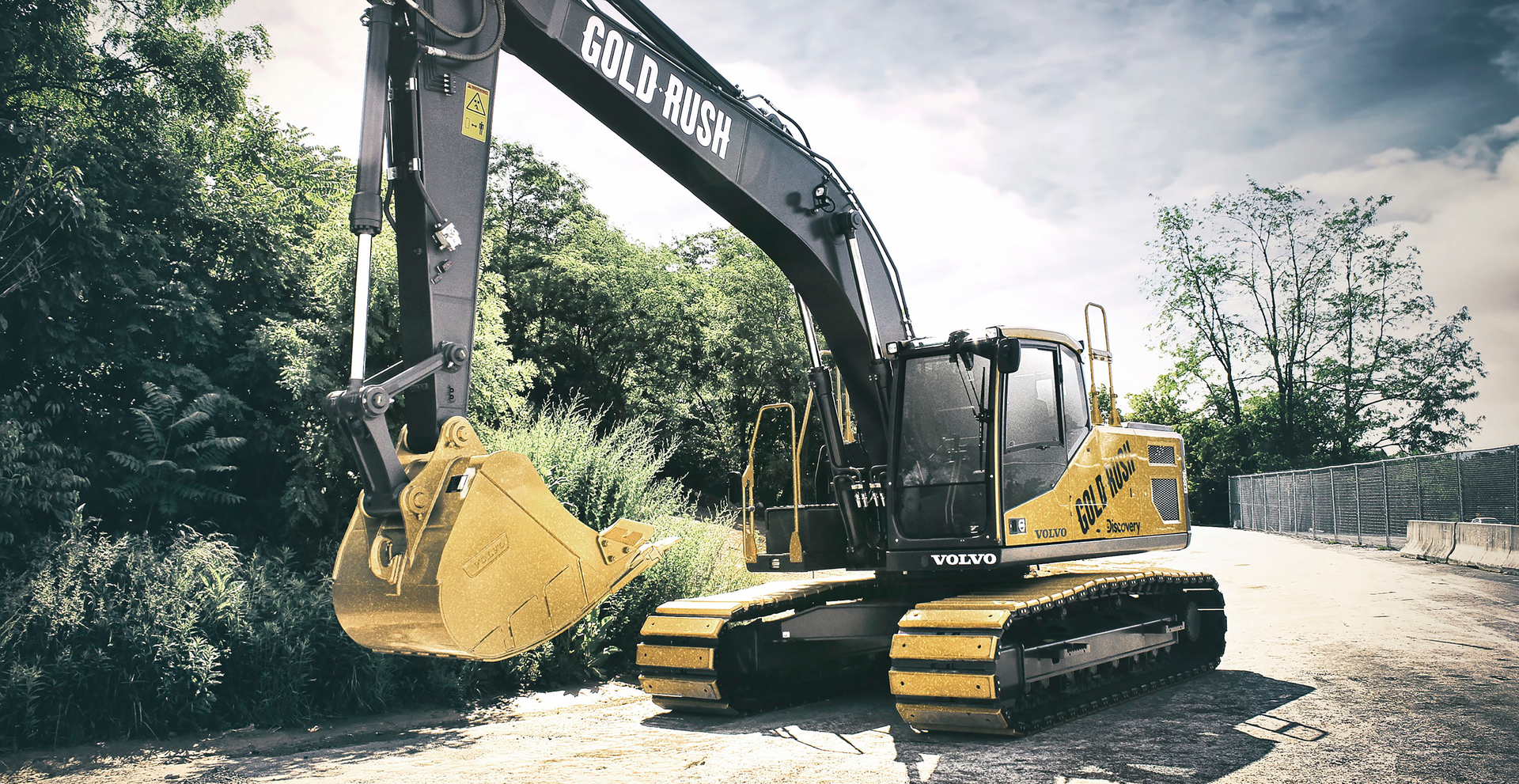 The proceeds from the auction of this one-of-a-kind Volvo excavator will benefit Building Homes for Heroes and Habitat for Humanity.