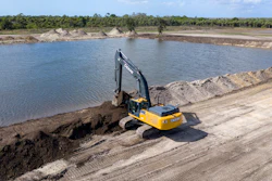 The Topcon X-53x Automatic Excavator system has been a game changer for Tomahawk Construction on a project building 24 lakes in a home construction site.