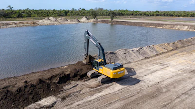 The Topcon X-53x Automatic Excavator system has been a game changer for Tomahawk Construction on a project building 24 lakes in a home construction site.