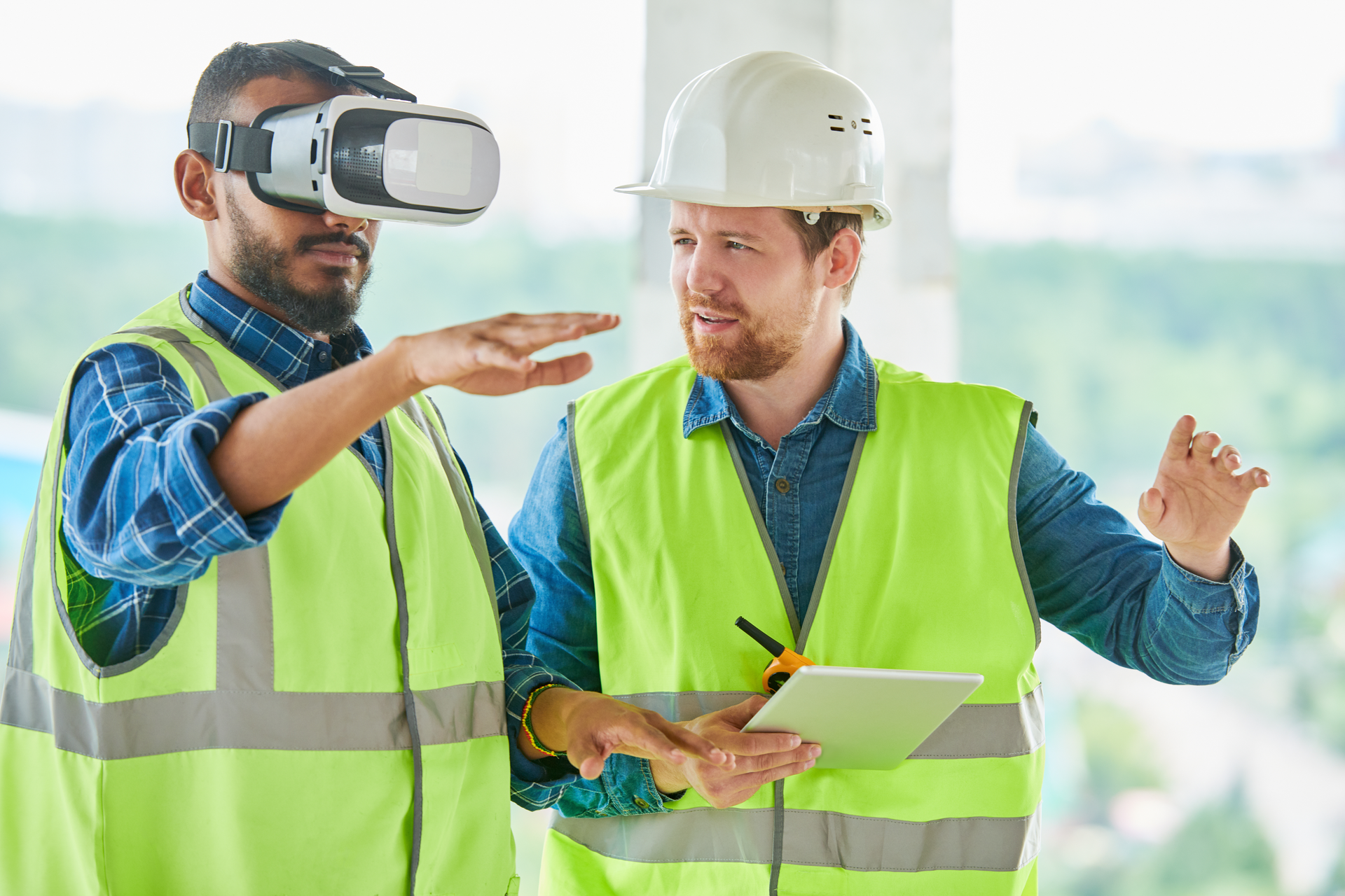 Precise room-scale tracking in VR enables the physical exploration and interaction of architectural designs in a virtual space.