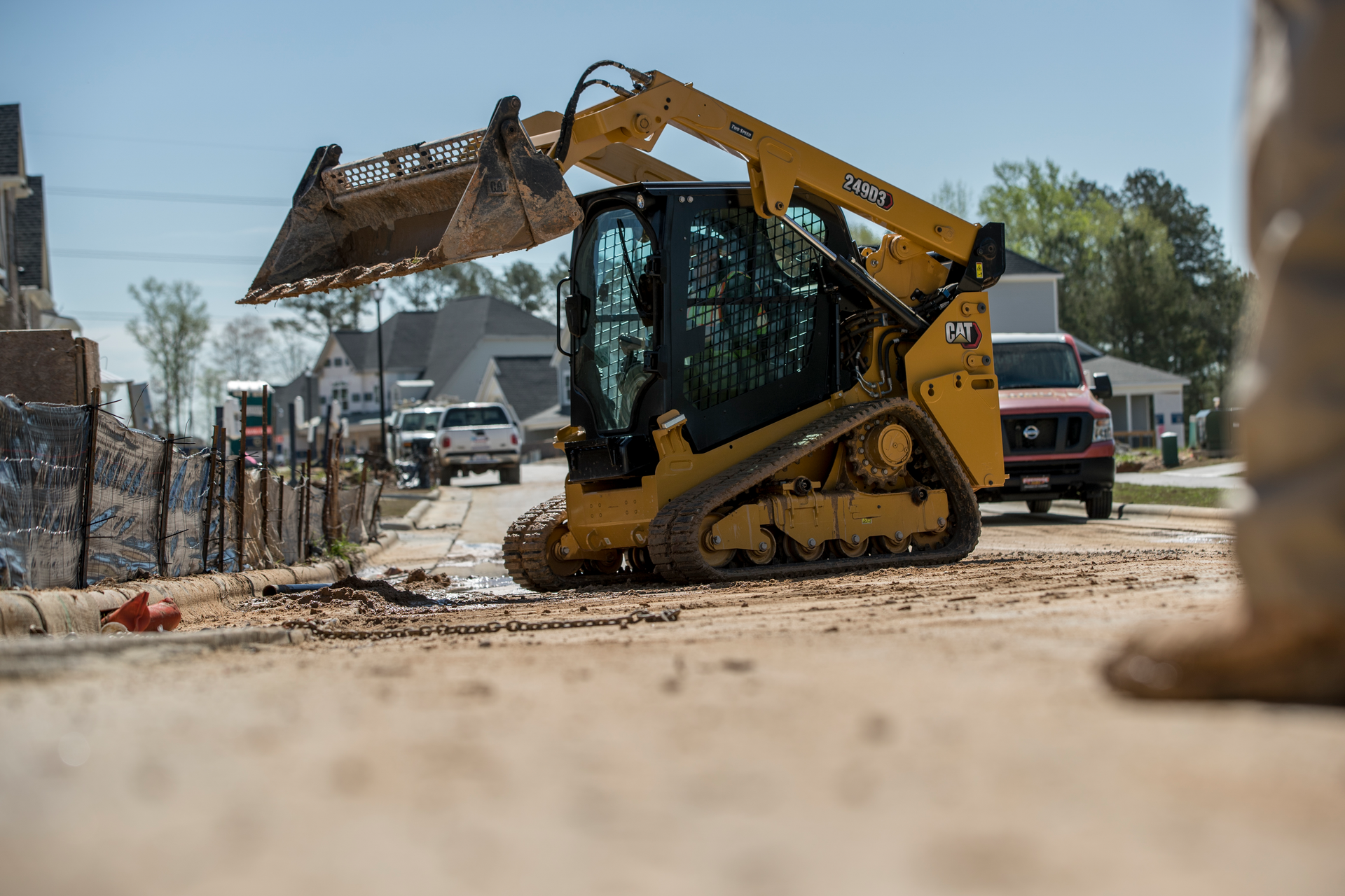 Beyond providing more tractive effort, rubber track undercarriages contribute to high flotation, low ground pressure, machine stability and a smooth ride.