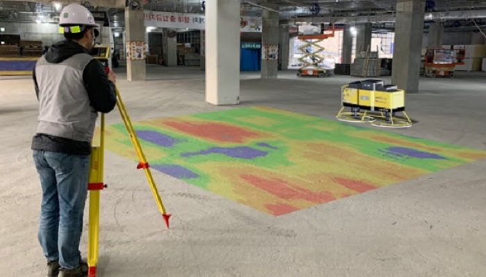 Hyundai AI robot flatten concrete floors