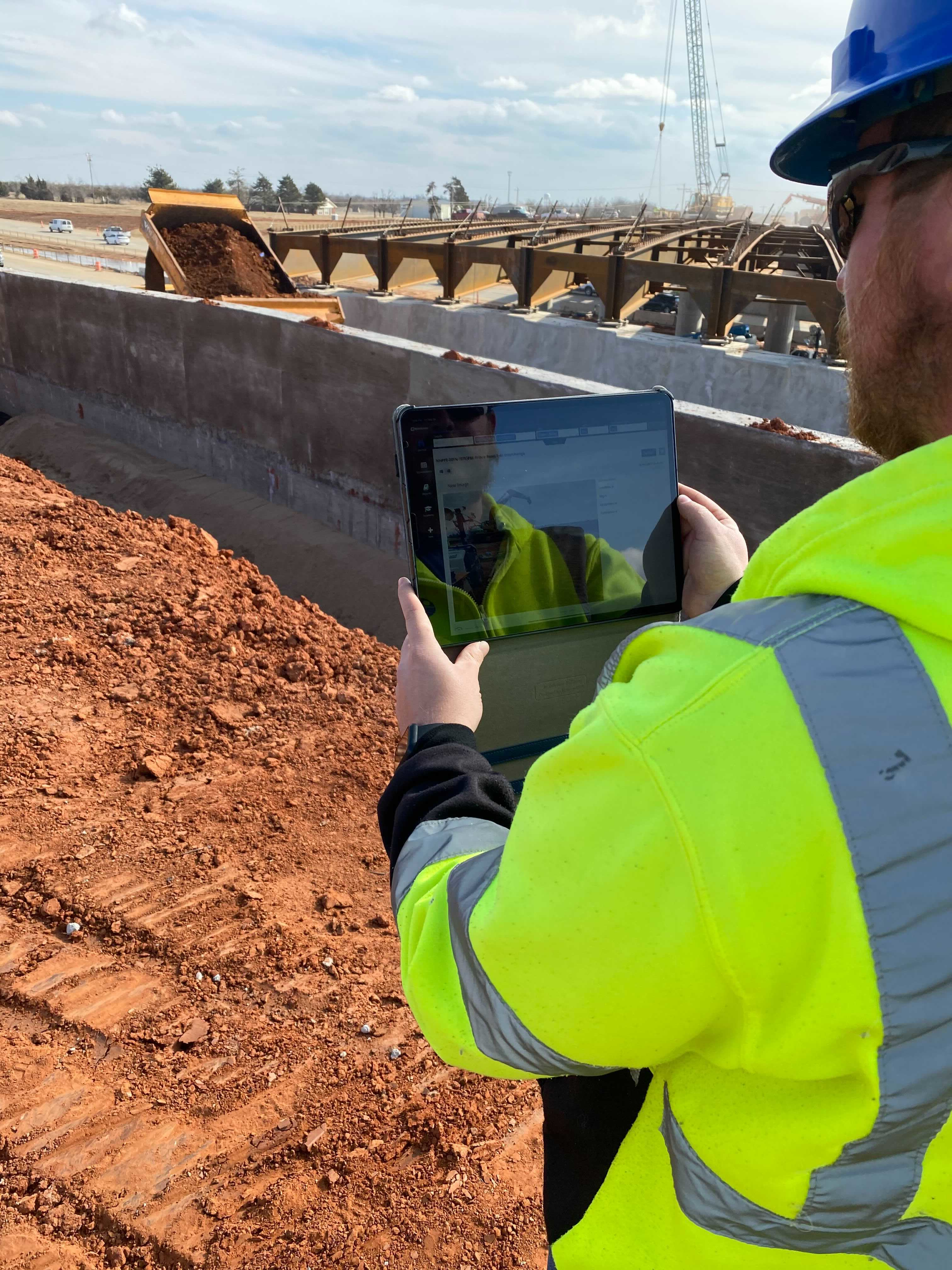 A project inspector at a state DOT utilizes HeadLight as part of the inspection process.