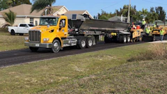 Live-bottom trailers remain horizontal during the unloading process. The flow of material is always predictable and controllable.