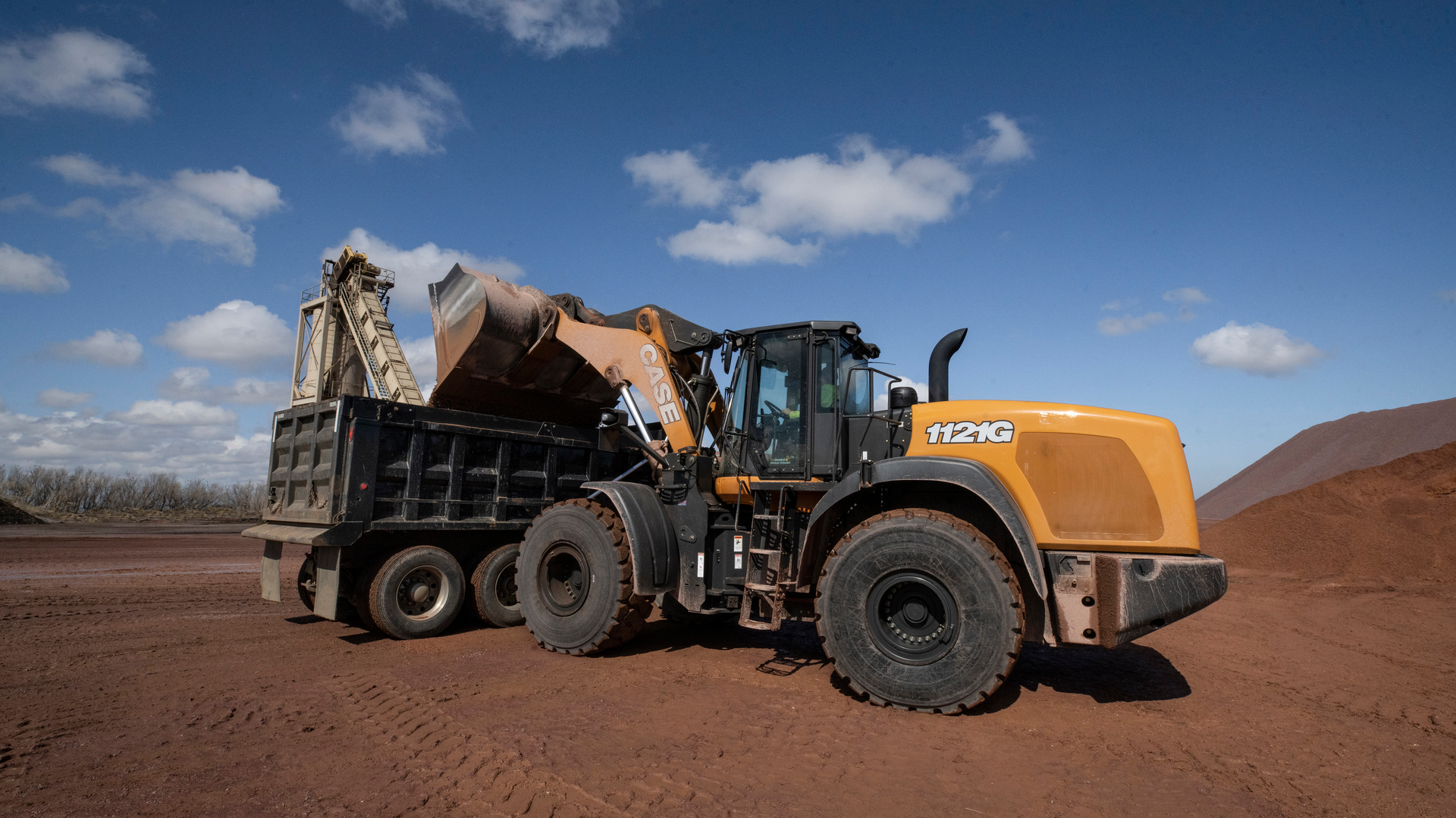 Case 1121 G Aggregates