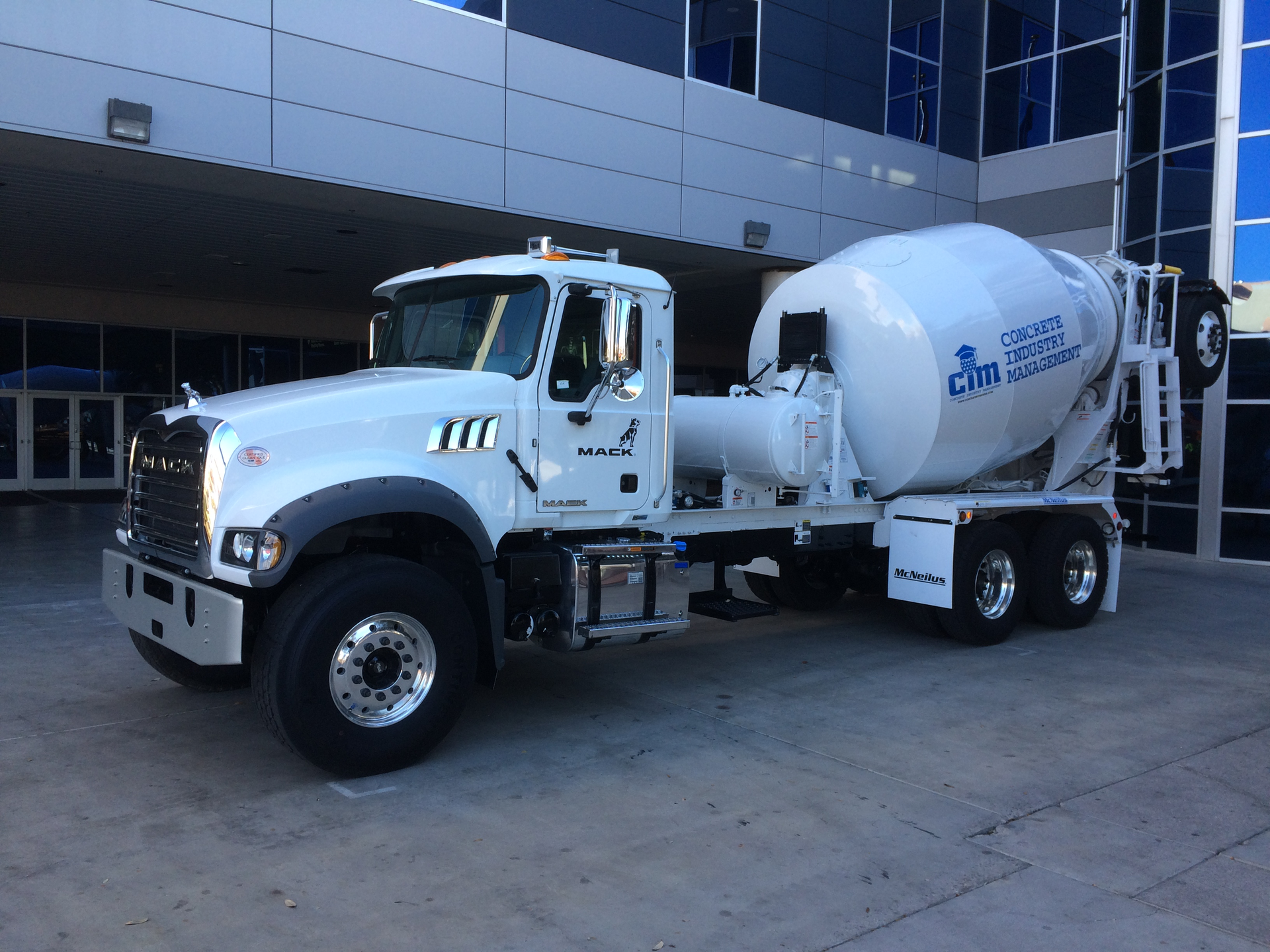 Mack Trucks & McNeilus Donate New Mixer for Auction at World of Concrete 2021