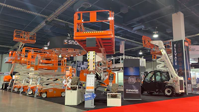 Snorkel's Indoor Booth At The Ara Show 2021