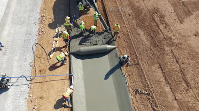Hydraulic-powered roller screeds have the power to move up to six inches of concrete along a pour while the operator remains in a standing position. Additionally, they accept any 6-inch tube length up to 30 feet while some manufacturers also offer custom drums made to various job specifications such as sidewalks, parking lots, residential streets, large highway ditch liners and more.