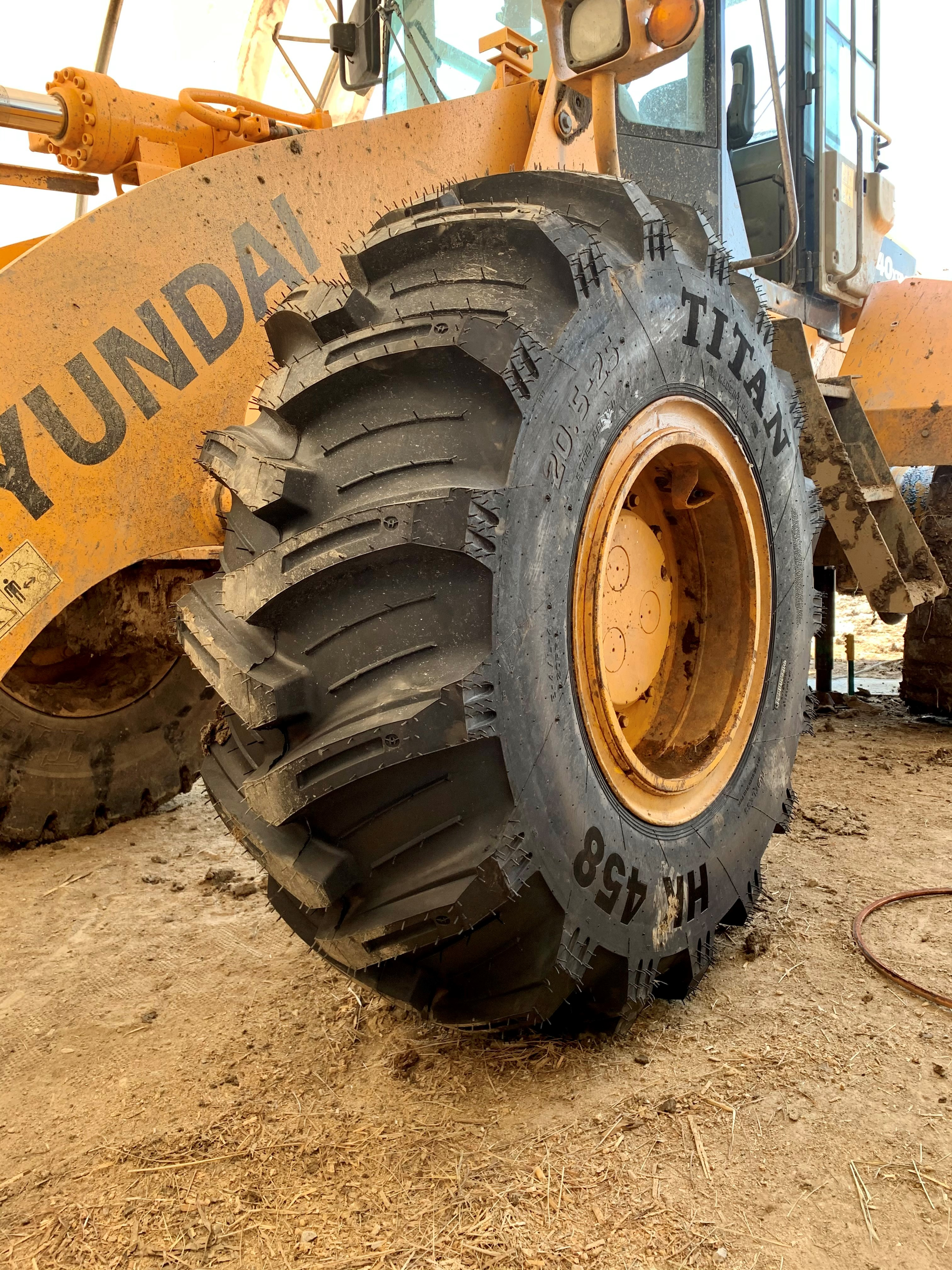 T Itan Hk 458 Iowa Feedlot Loader 0621