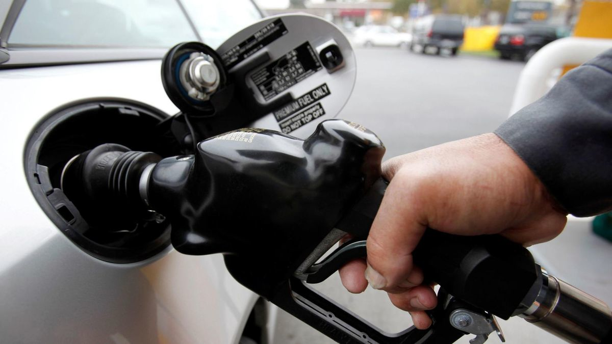 La Pol Ca Gas Tax Increase Political Battle 20171031 5a85a75cb23ea