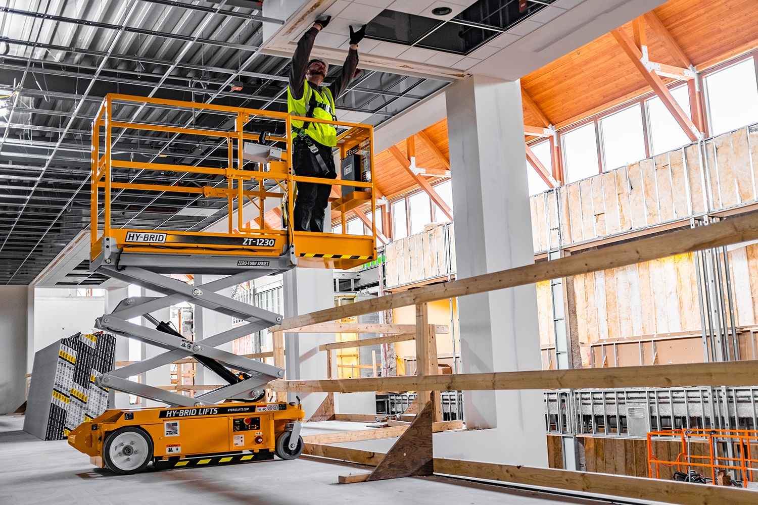 Hy-Brid Lifts ZT-1230