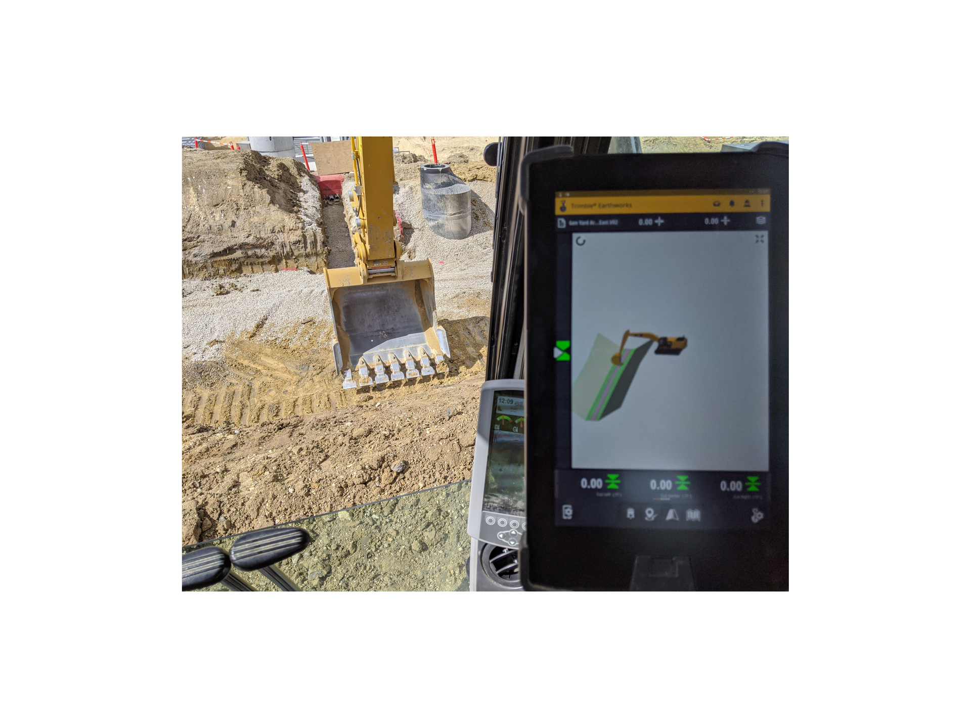 The GC on the huge Dekalb Data Center project sometimes relies on Aldridge's Trimble Earthworks-equipped excavators to check other subs' work.