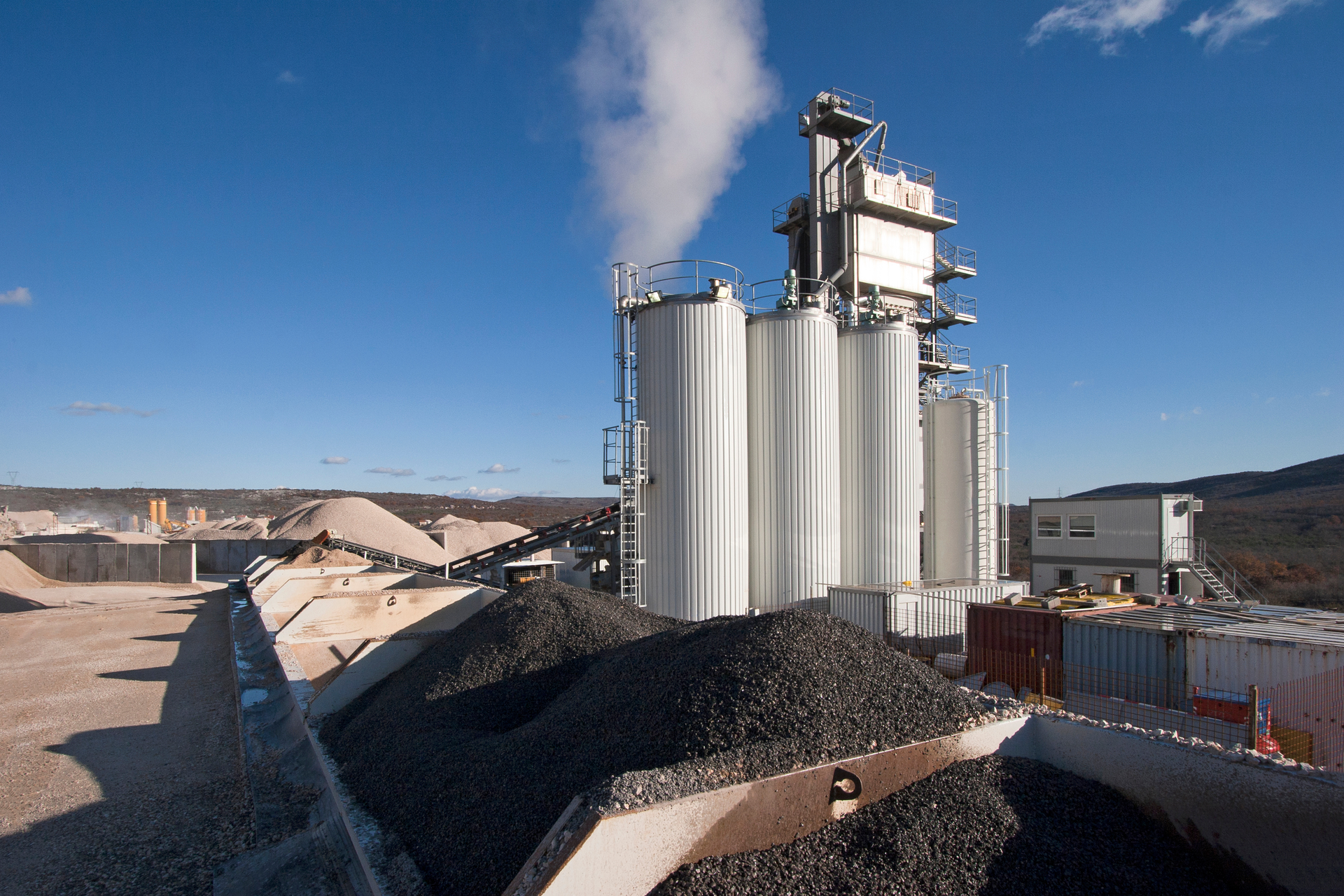 Cradle-to-gate emissions associated with asphalt mix production in the United States represented approximately 0.3% of total U.S. greenhouse gas (GHG) emissions in 2019.