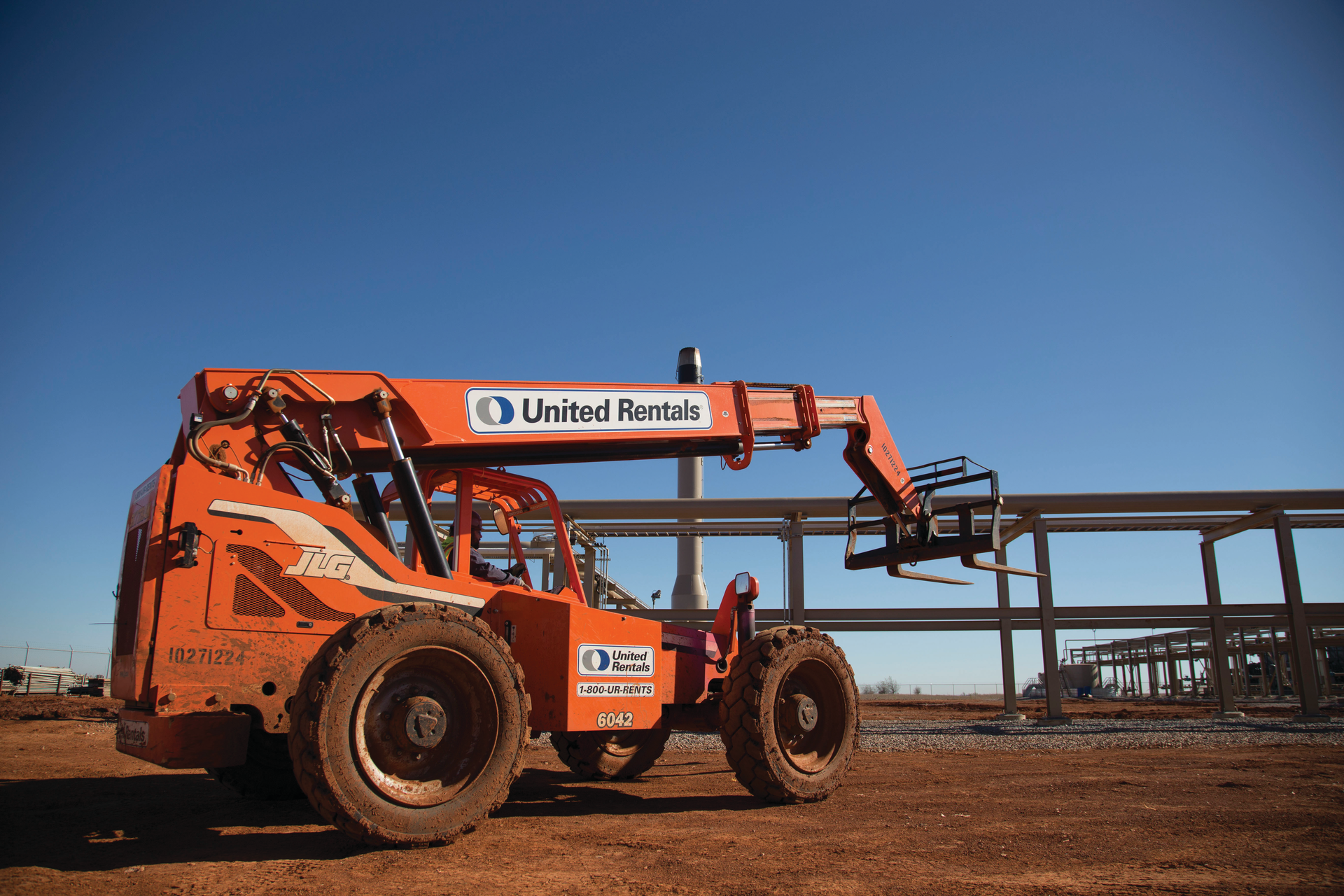 The starting point in selecting the right forklift for a jobsite is considering forklift capacity, dimension and functional capabilities.