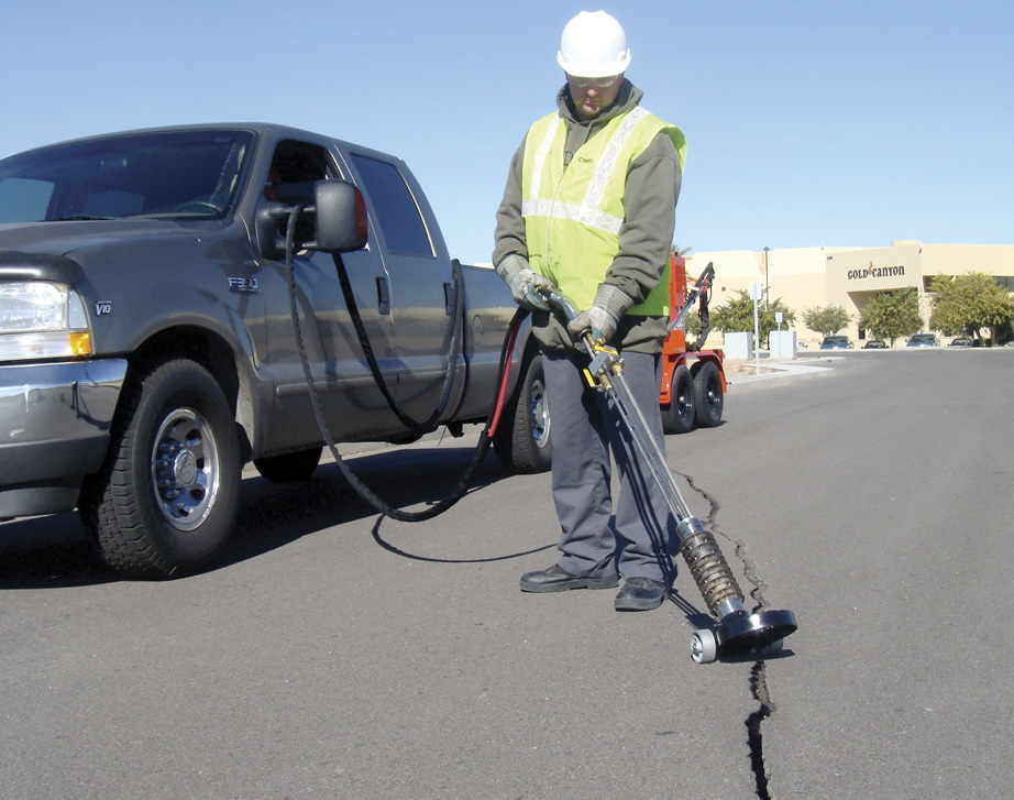 After vegetation has been killed, the crack needs to be cleaned out. A hot air lance ensures the crack is clean and dry.