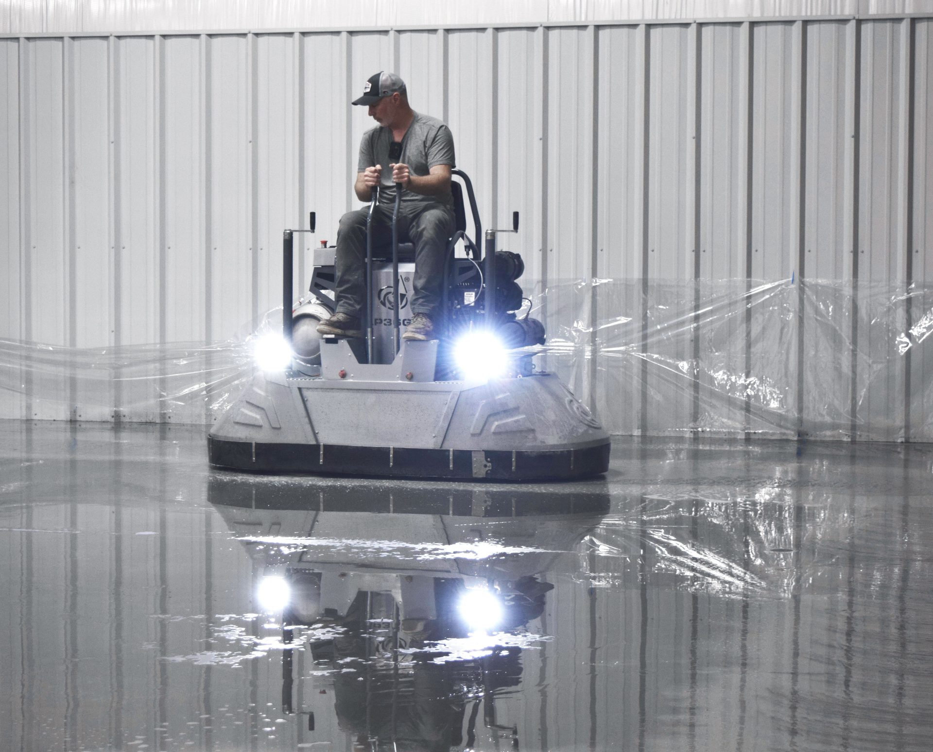 Lavina Propane and Electric Power Trowels | LP36GE and LP30E