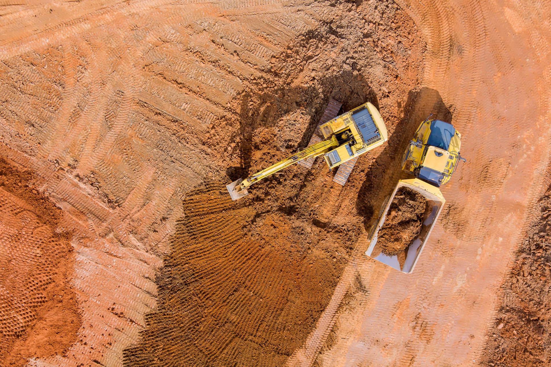 Through leveraging telematics, access to accurate machine data can help to determine fleet utilization to identify inefficiencies.