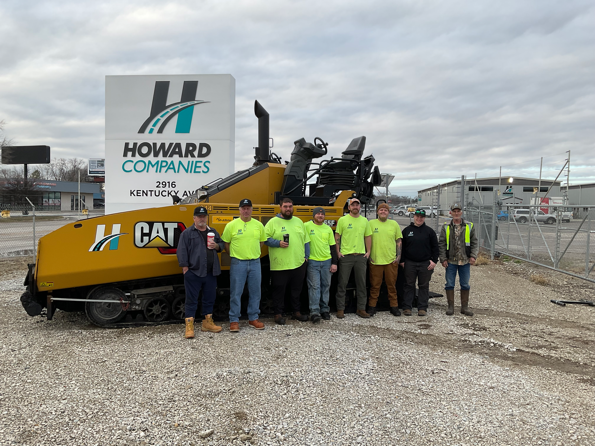 The award winning paving crew from Howard Companies.