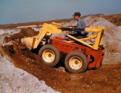 Bobcat M440 Prototype Louis Keller 1962 (1)