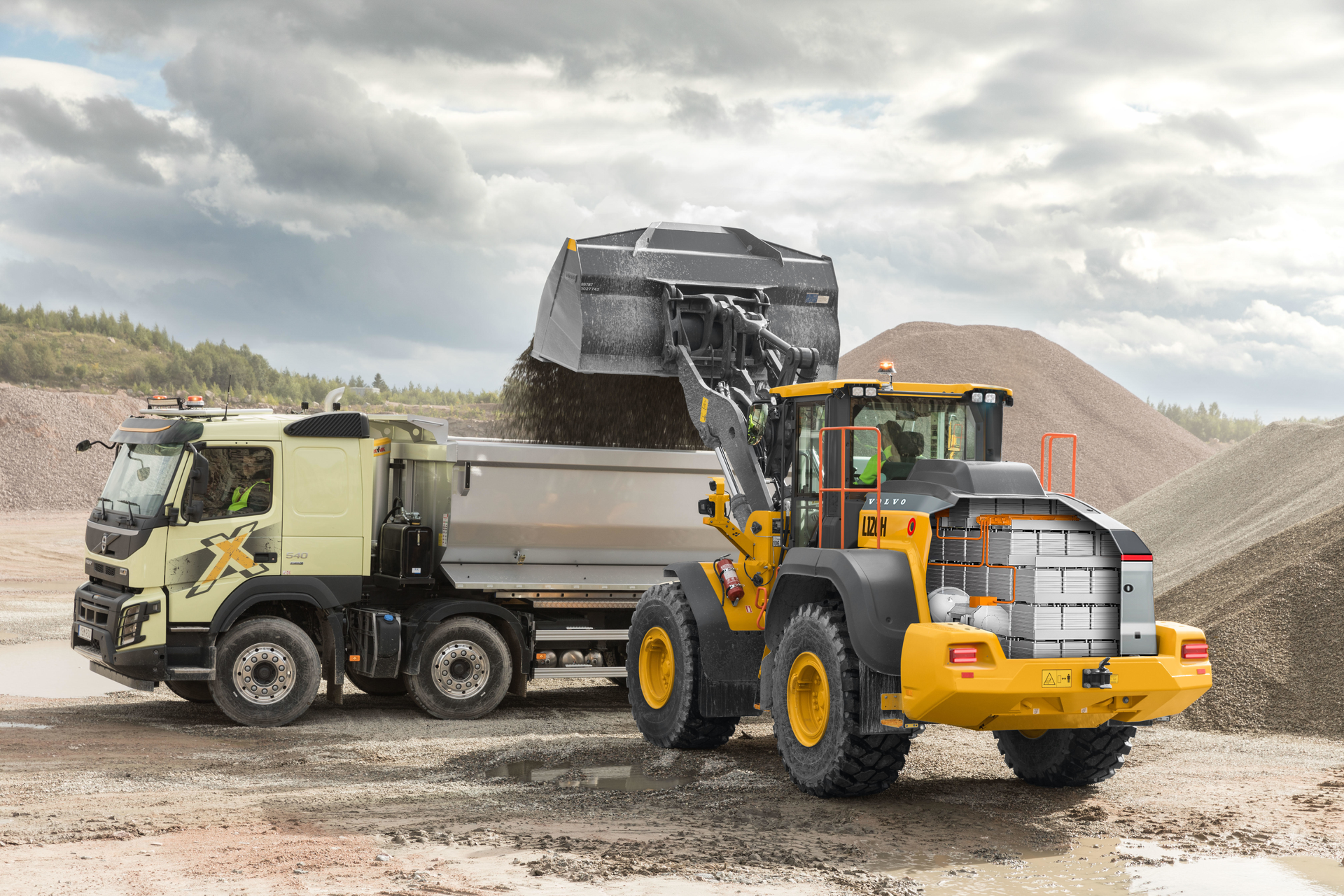 Powered by 240 kWh batteries, the conversion solution provides a runtime of approximately five hours in most medium-duty applications. It is estimated to charge from 0-100% in just 1.5 to two hours.