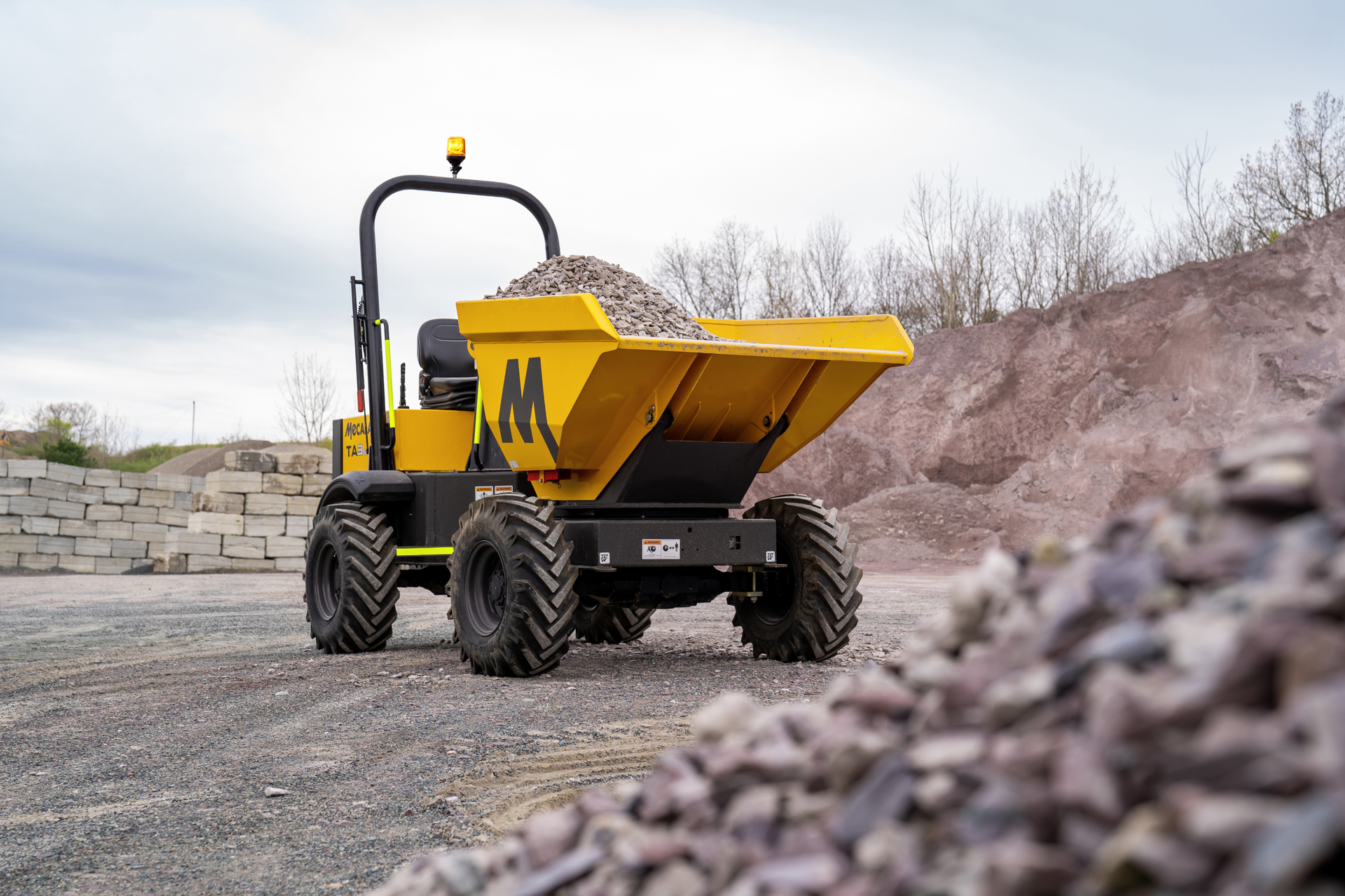 With advanced safety features and a compact footprint, site dumpers offer efficiency and safety on all jobsites – especially those where space is at a premium.