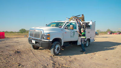 Larger tandem-axle trucks can be difficult to maneuver on jobsites, especially those with uneven terrain. A single-axle non-CDL service truck offers enhanced maneuverability on tight or crowded jobsites.
