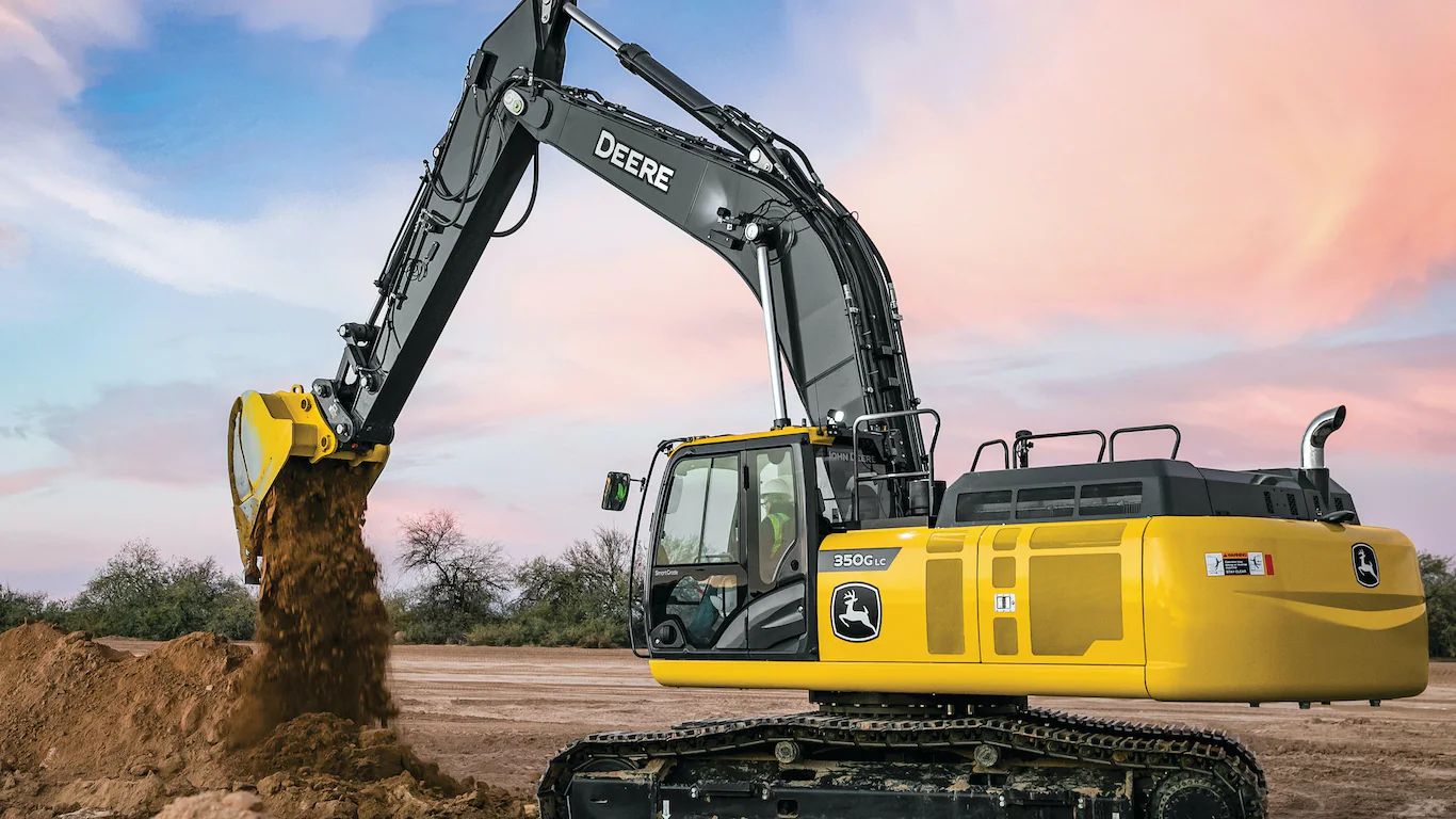 John Deere offers a range of grade management solutions: SmartGrade, SmartGrade-Ready with 2D, 3D Grade Guidance and 2D Grade Guidance.